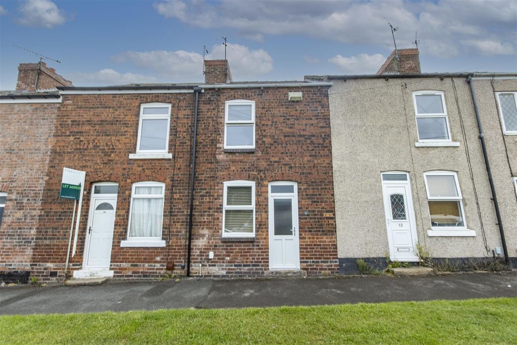 Property photo 1 of 11 Front