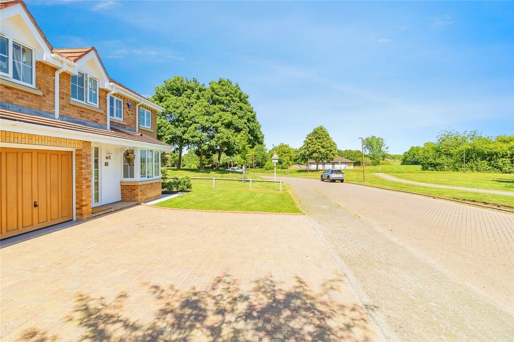 Property photo 2 of 34 Picture No. 22