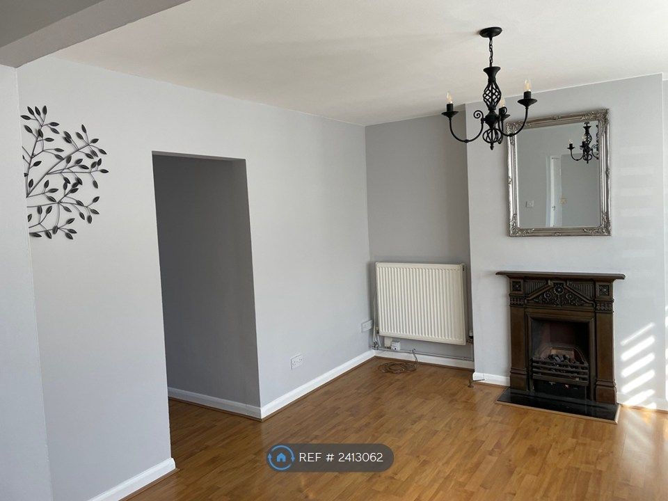 Property photo 1 of 8 Lounge