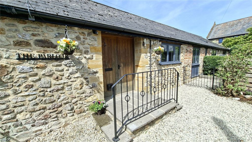 Property photo 1 of 34 Picture No. 69