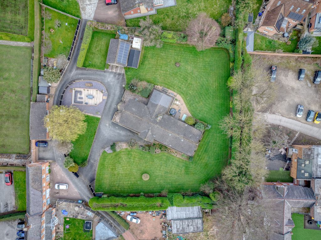 Property photo 2 of 35