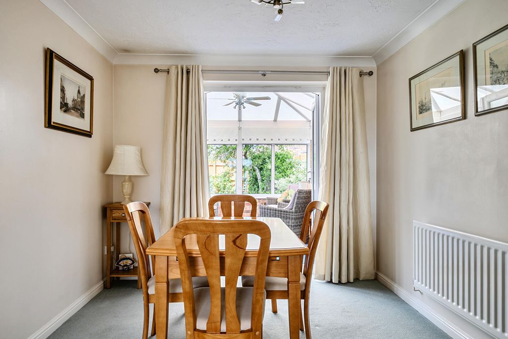 Property photo 3 of 17 Dining Room