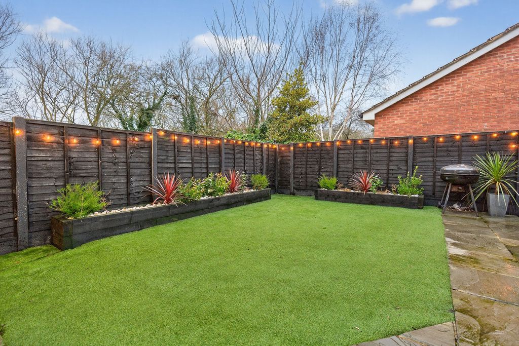 Property photo 2 of 23