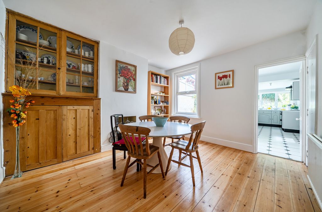 Property photo 3 of 10 1439437-19-69d55A...