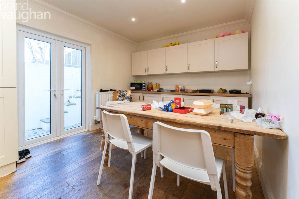 Property photo 3 of 25 Picture No. 17