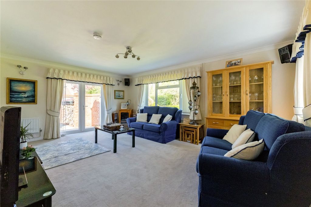 Property photo 3 of 15 Picture No. 05