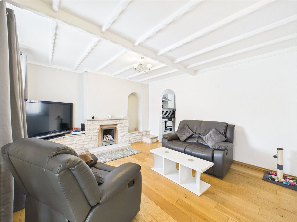 Property photo 3 of 22 Picture No. 25