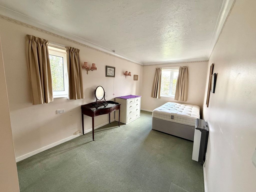 Property photo 3 of 10