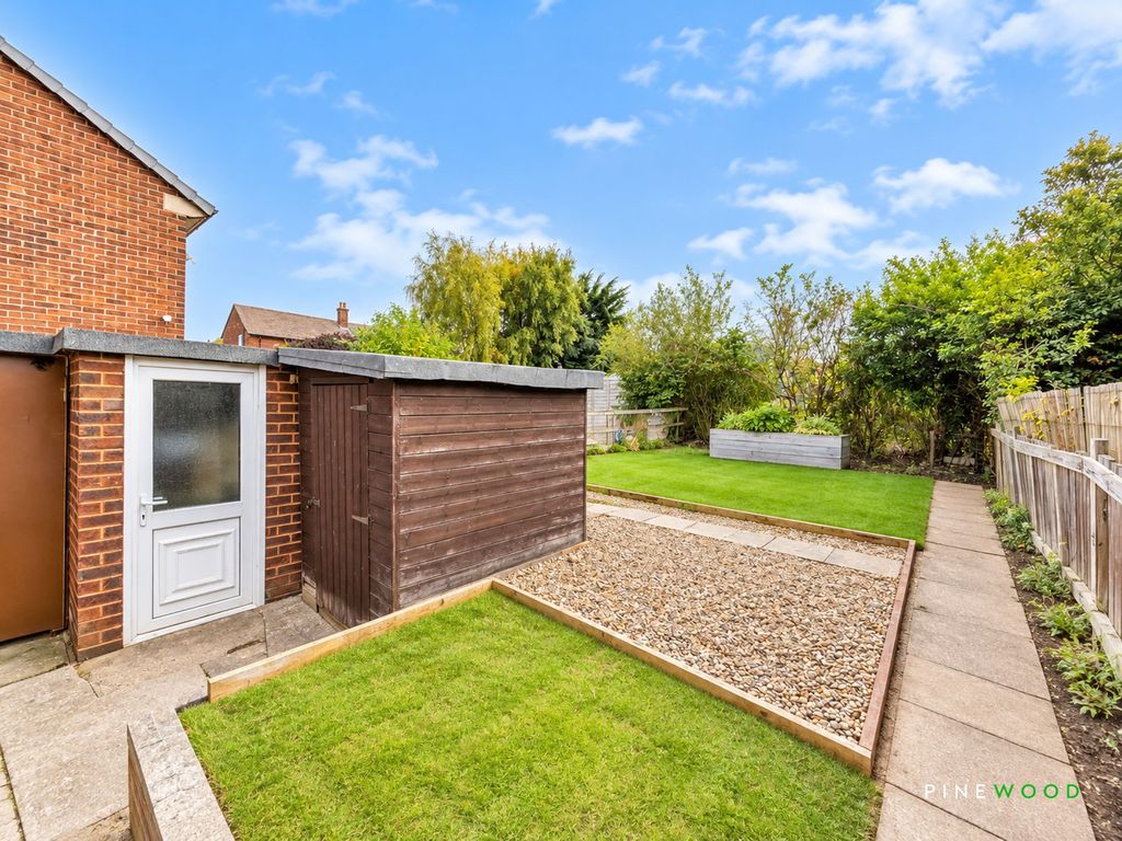 Property photo 2 of 12 Reat Garden