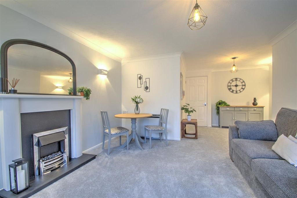 Property photo 3 of 10 Reception Room