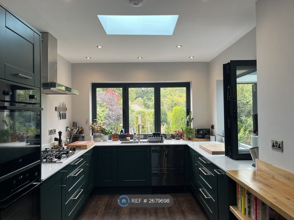 Property photo 3 of 29 Kitchen 1