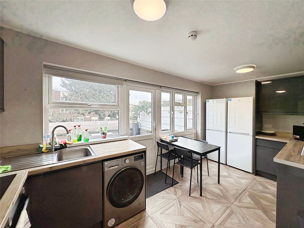 Property photo 1 of 5 Kitchen