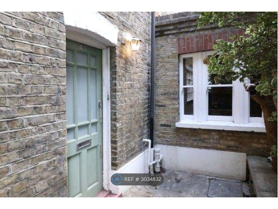 Property photo 1 of 13 Entrance