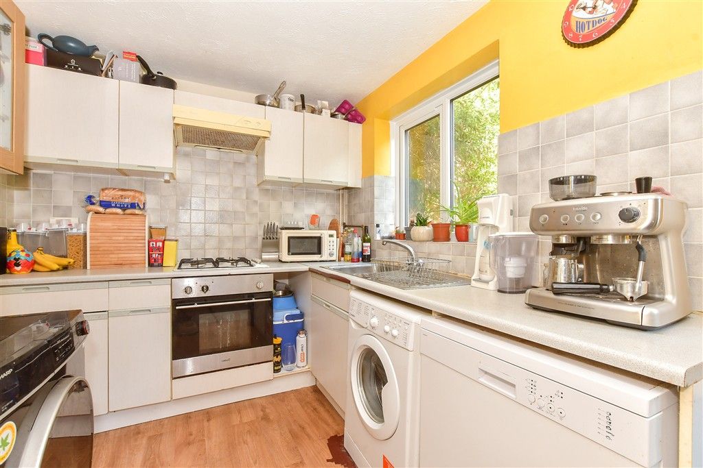 Property photo 2 of 12 Kitchen