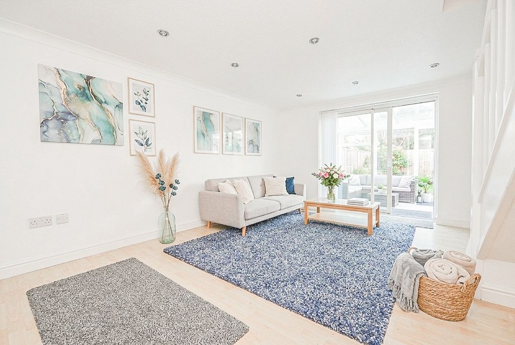 Property photo 2 of 18 4449982