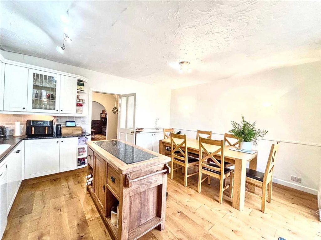 Property photo 2 of 28 Kitchen/Dining Room