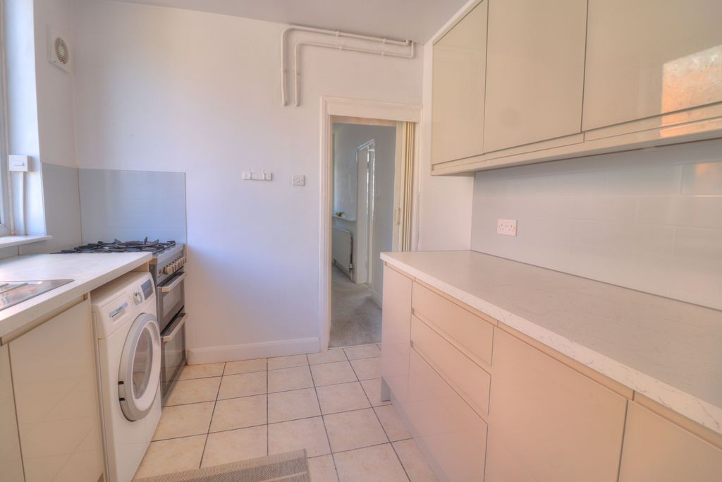 Property photo 3 of 24 Kitchen