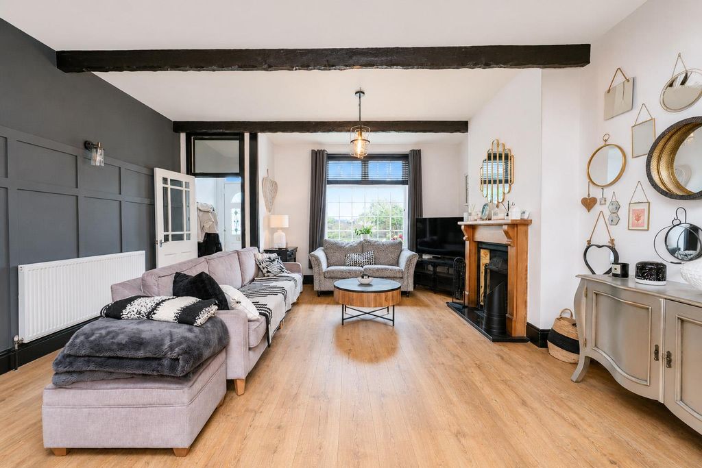 Property photo 3 of 21 m-01.Jpg