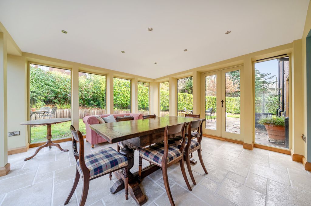 Property photo 3 of 25 -692d6114Cbd71-l-1384190-21-6929ce17Cb558