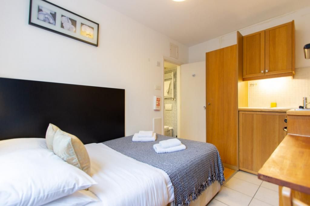 Property photo 3 of 8 Gallery