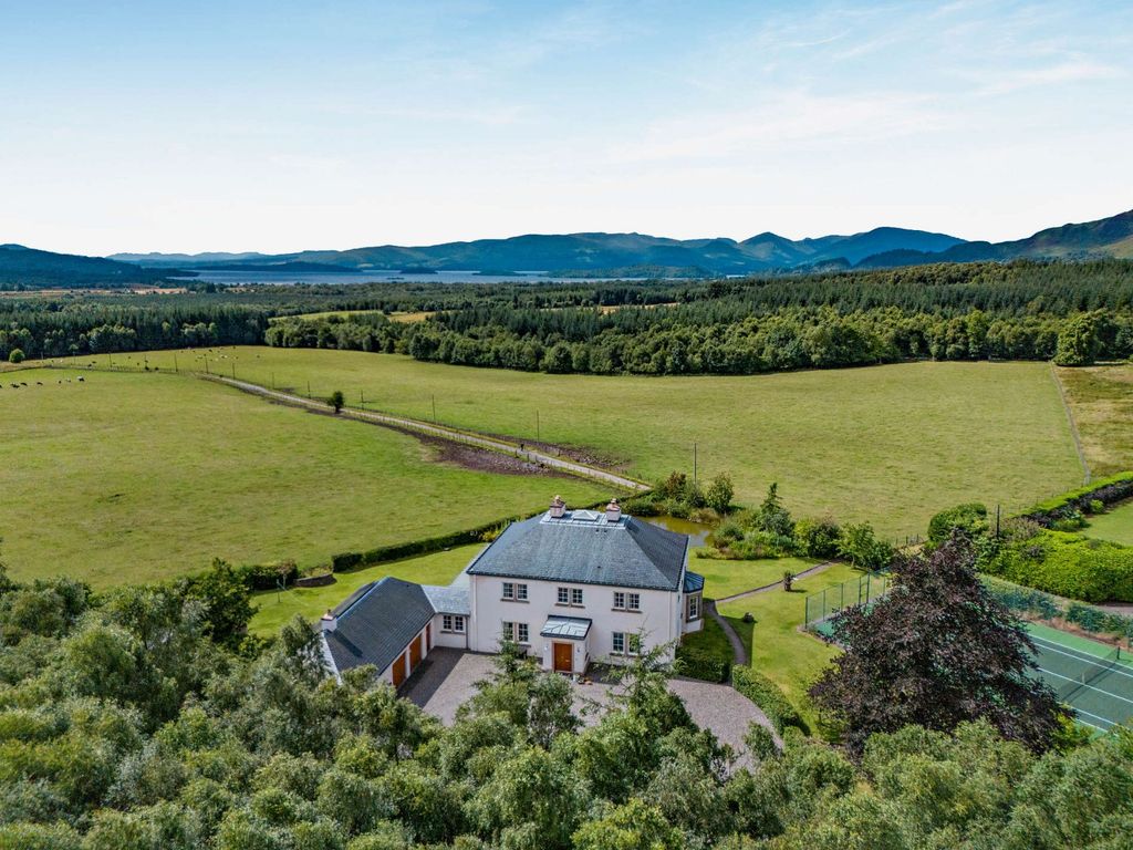 Property photo 1 of 49 Loch Lomond View
