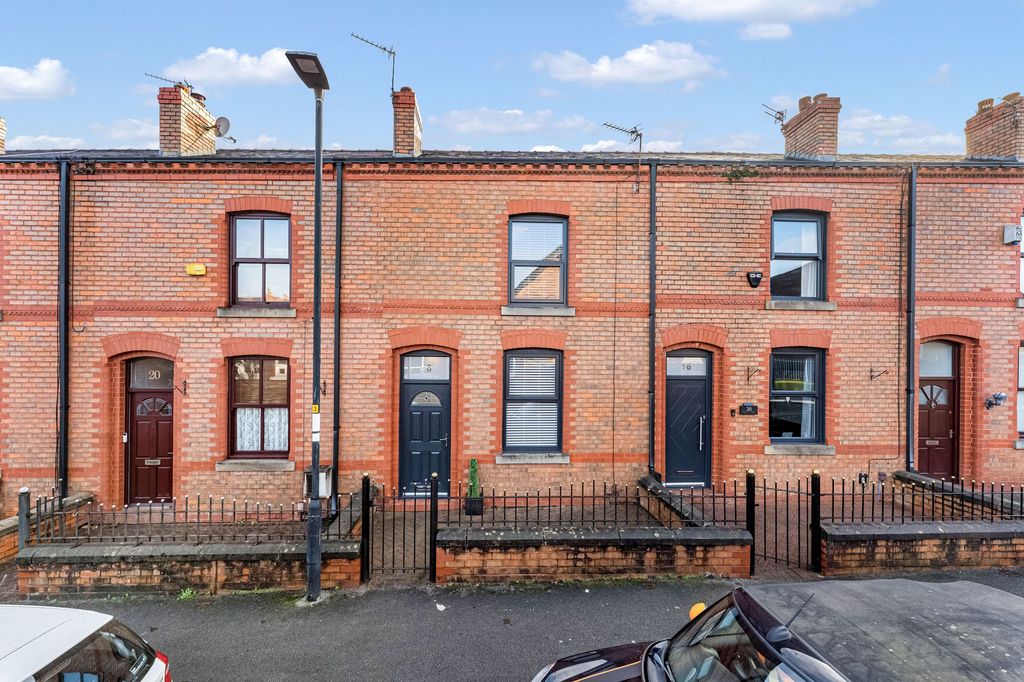 Property photo 1 of 15