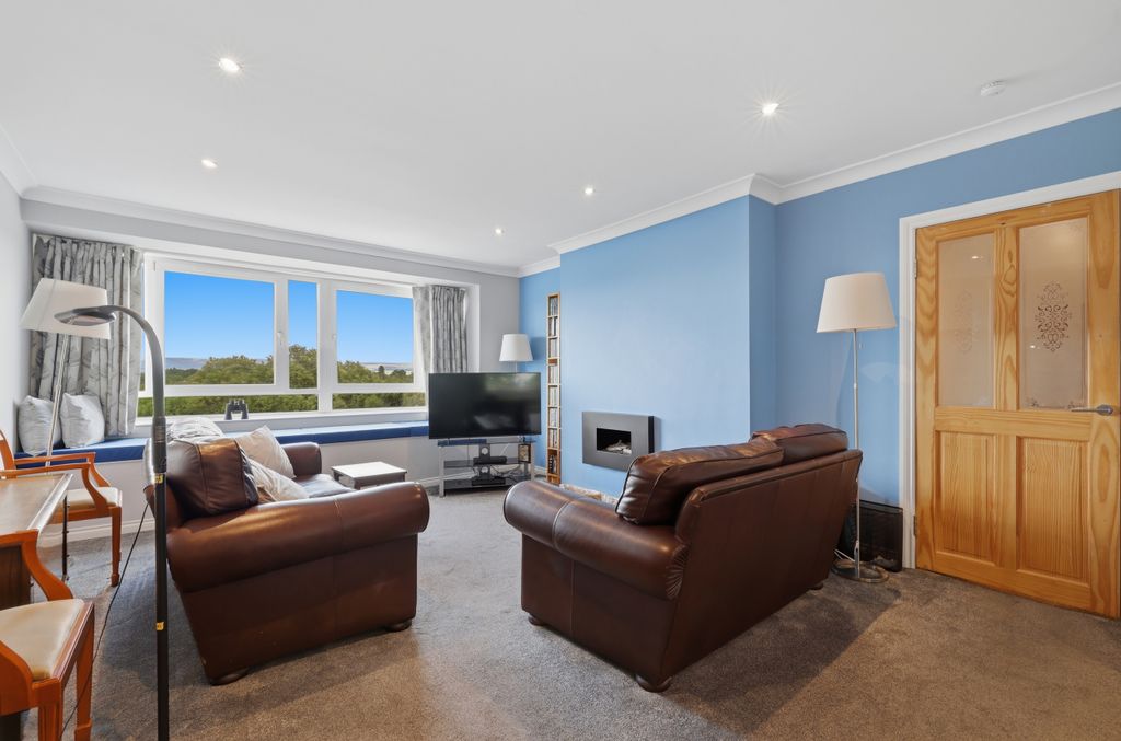 Property photo 2 of 38