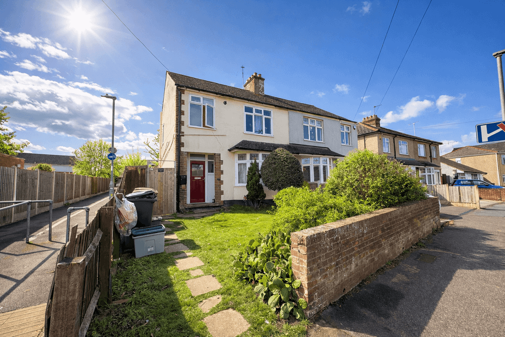 Property photo 1 of 6 Lady Lane, Chelmsford, Essex, CM2 0Tj