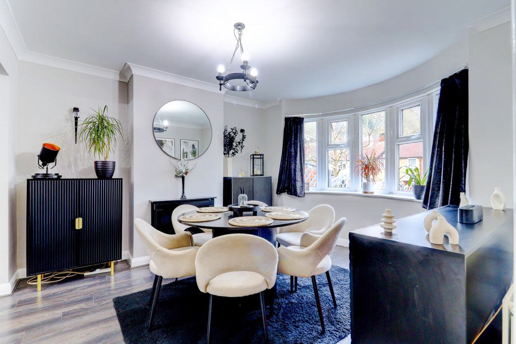 Property photo 2 of 14 Picture No. 27