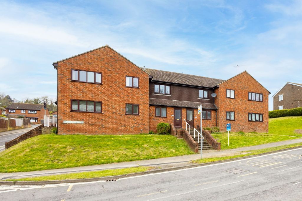 Property photo 1 of 13 Photo 2