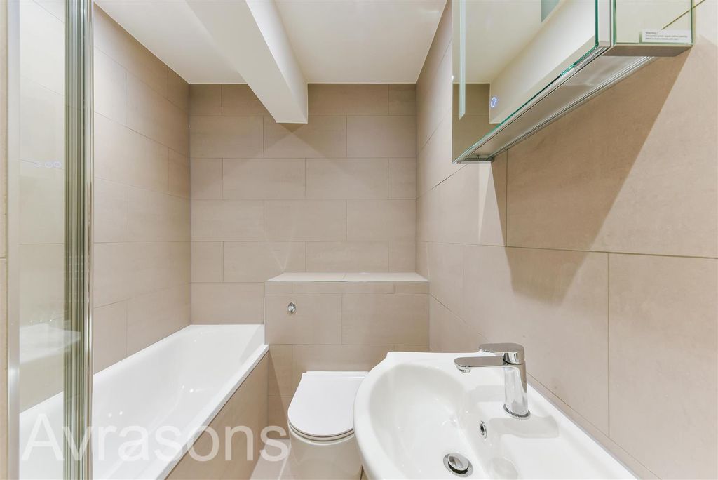 Property photo 3 of 12 Bathroom