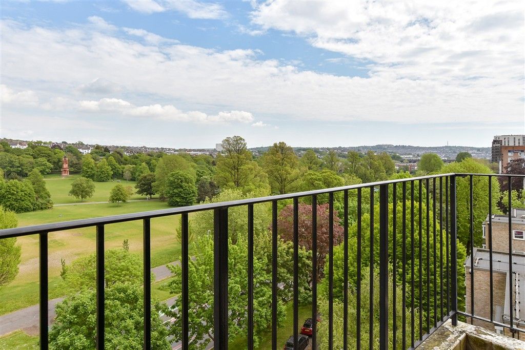 Property photo 3 of 10 Balcony