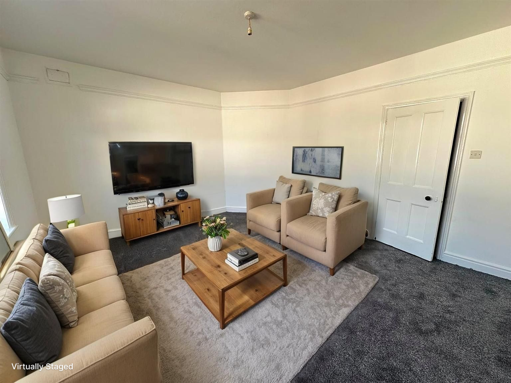 Property photo 2 of 12 Listing_929902_0024_7Fdd1847 - 0 (1).Jpg