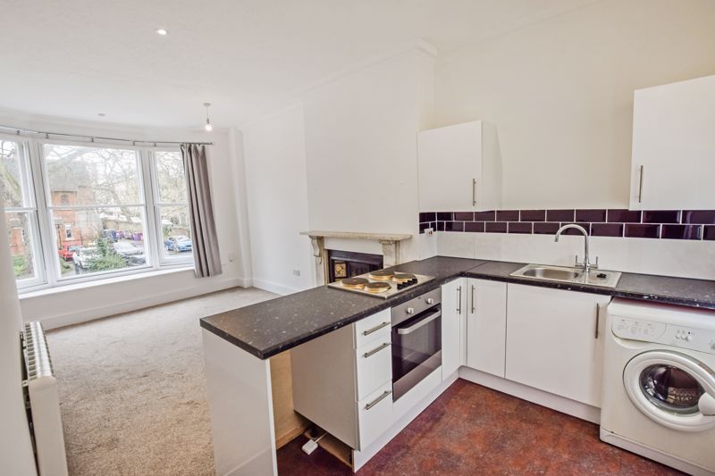 Property photo 3 of 15 Kitchen/Lounge