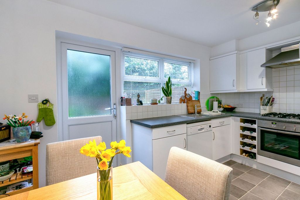Property photo 3 of 15 Kitchen Dining