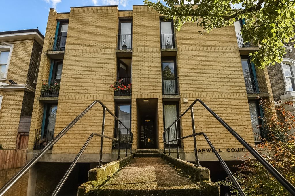 Property photo 1 of 12 External