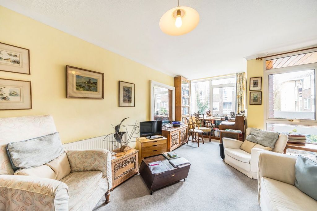 Property photo 2 of 6