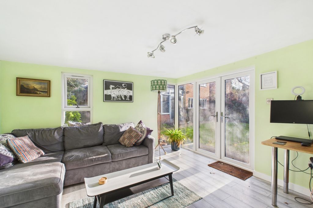 Property photo 3 of 21 Garden Room