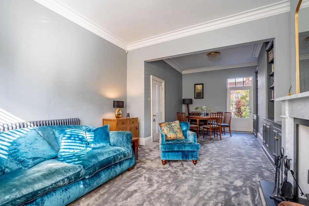 Property photo 3 of 16 Living Room