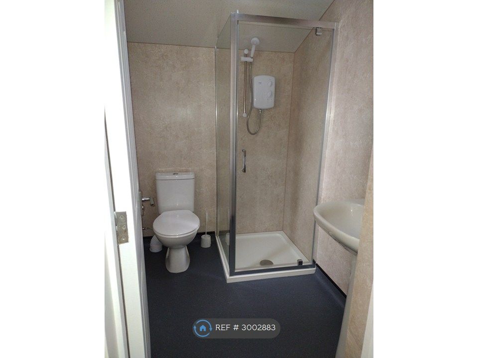 Property photo 2 of 25