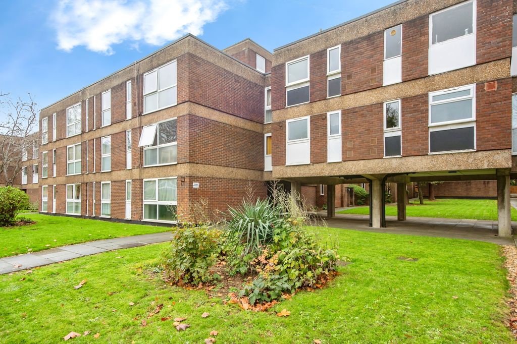 Property photo 2 of 15 Front View