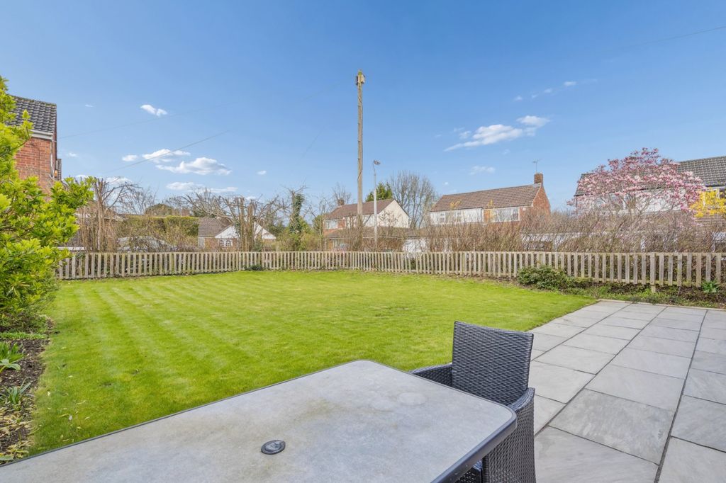 Property photo 2 of 32 Rear Garden