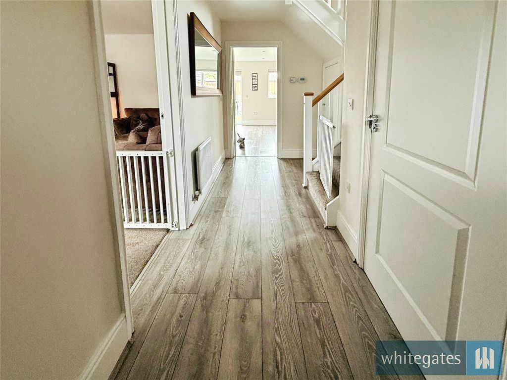 Property photo 3 of 36 Picture No. 27