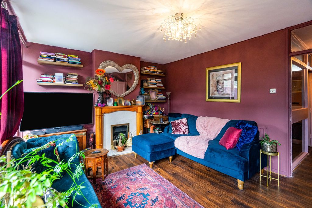 Property photo 2 of 14 Pbox-Img.Jpg