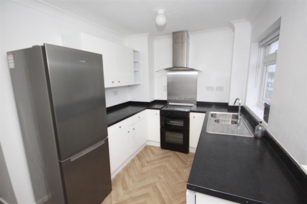 Property photo 3 of 12 Img_2543.Jpg