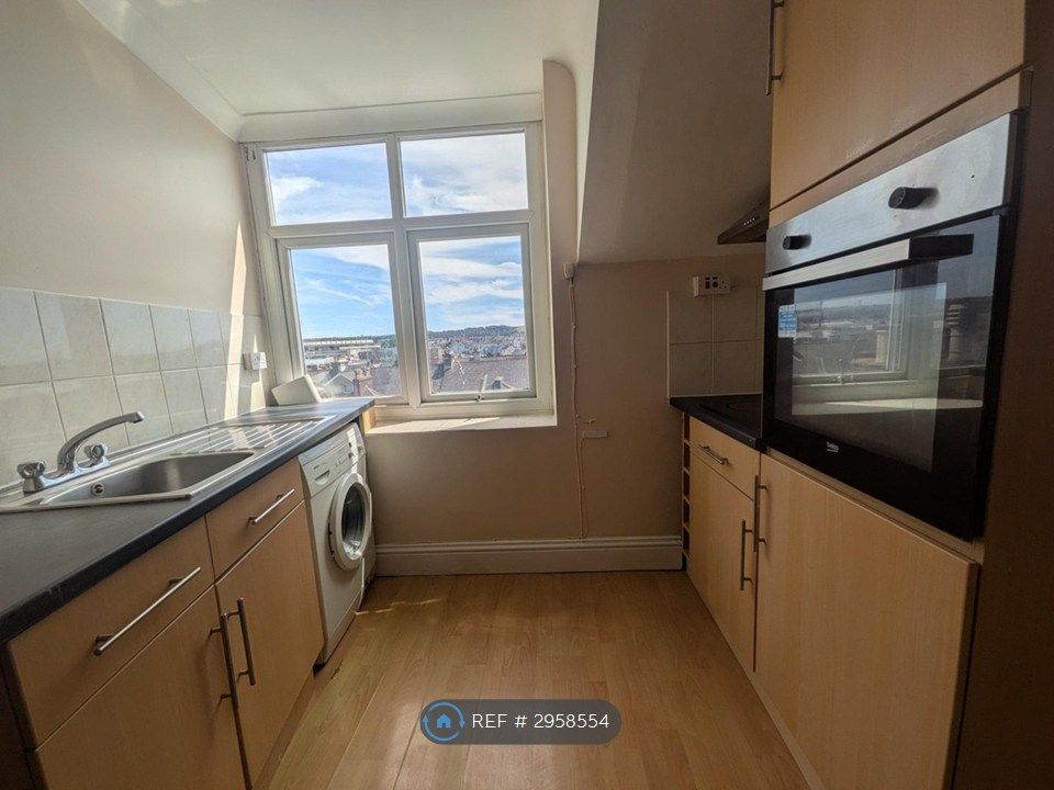 Property photo 1 of 4