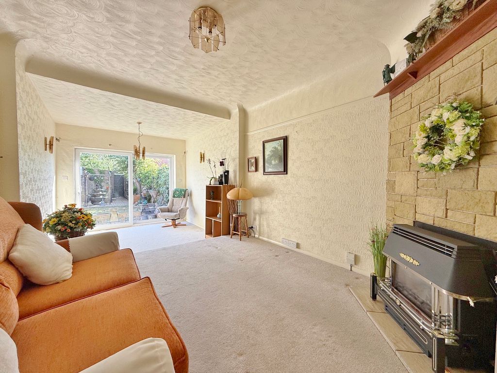 Property photo 3 of 26