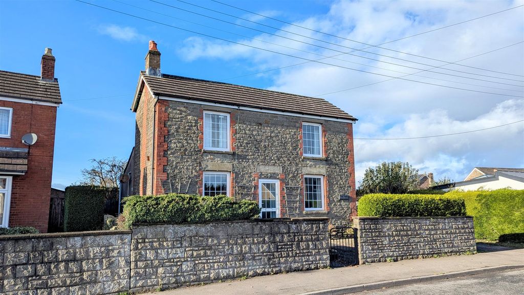 Property photo 1 of 15