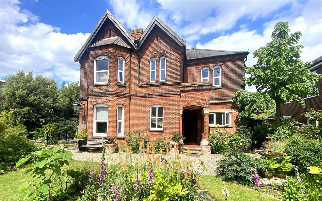 Property photo 1 of 19 Picture No. 01