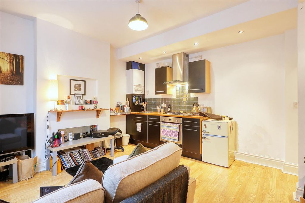 Property photo 2 of 9 Kitchen- Lounge